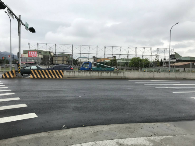 三鶯二橋(三峽樹林鶯歌)車流輛高